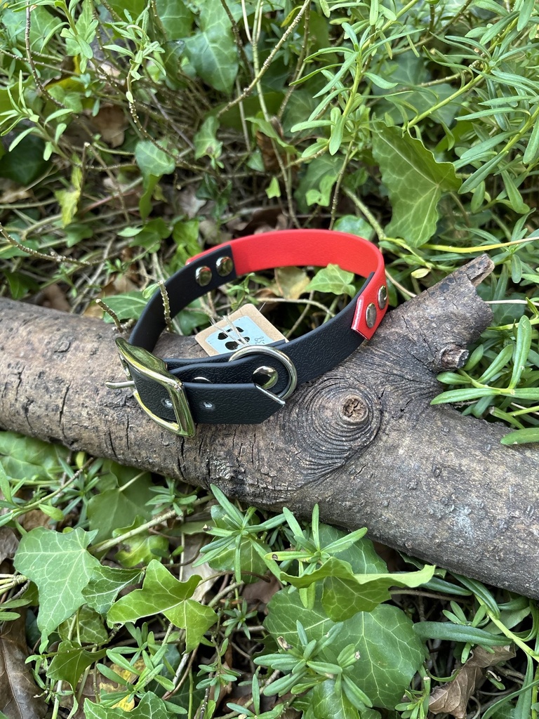 [2270.noirrougepetit] Collier rouge et noir 32-38cm