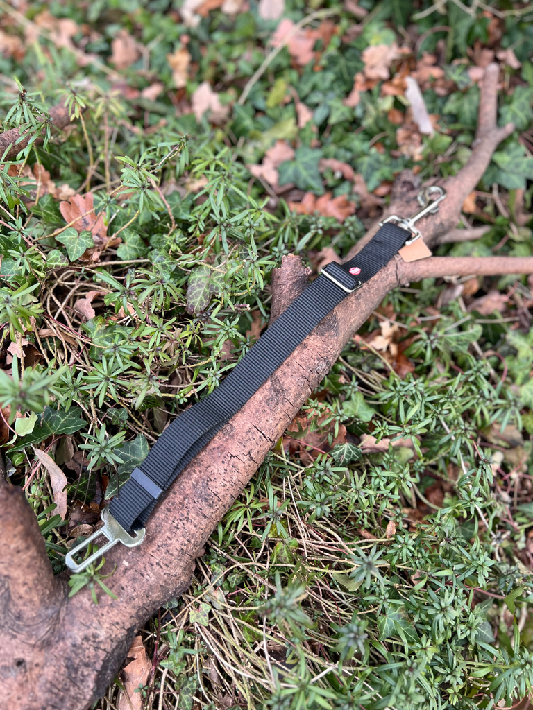 [8207.6] Attache pour voiture